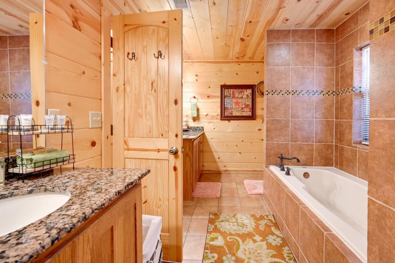 Broken Bow Cabin With Hot Tub And Deck - 4 Mi To Lake! Exterior foto
